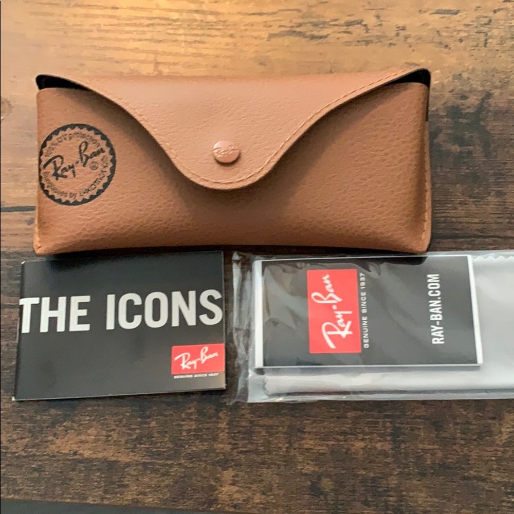 Ray Ban Aviators - Picture 2 of 5